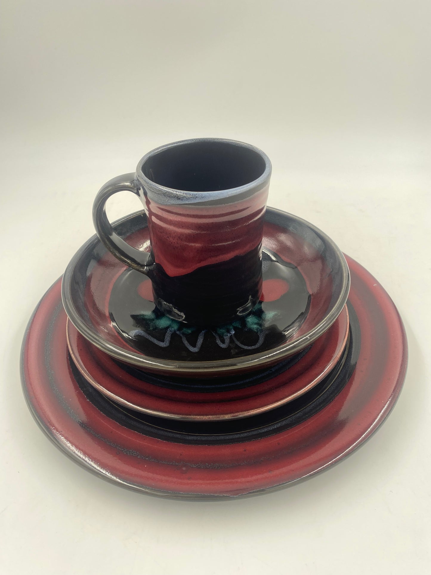 Midnight Tulip Dinner Plate - Lasser Ceramics