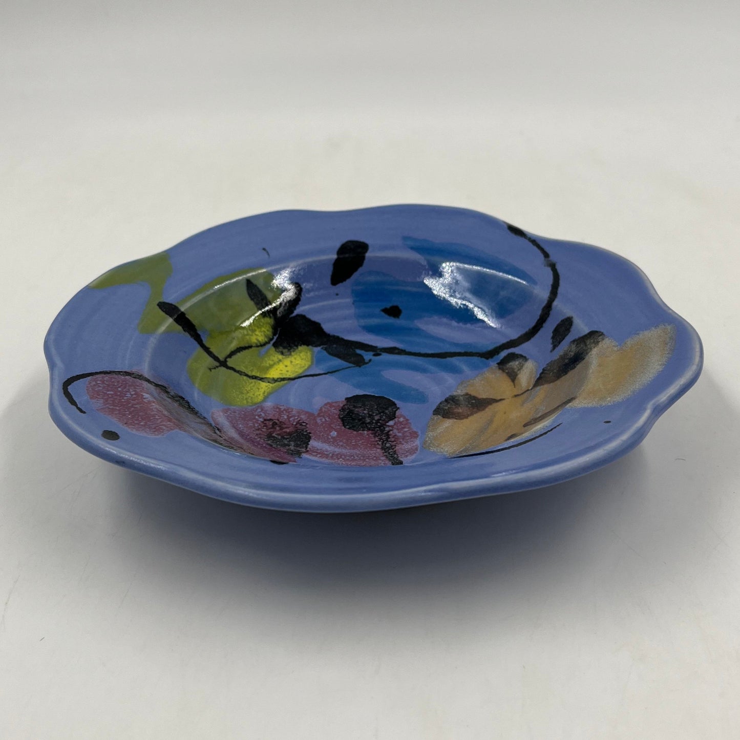 Hugs & Kisses Carved Rim Bowl - Lasser Ceramics