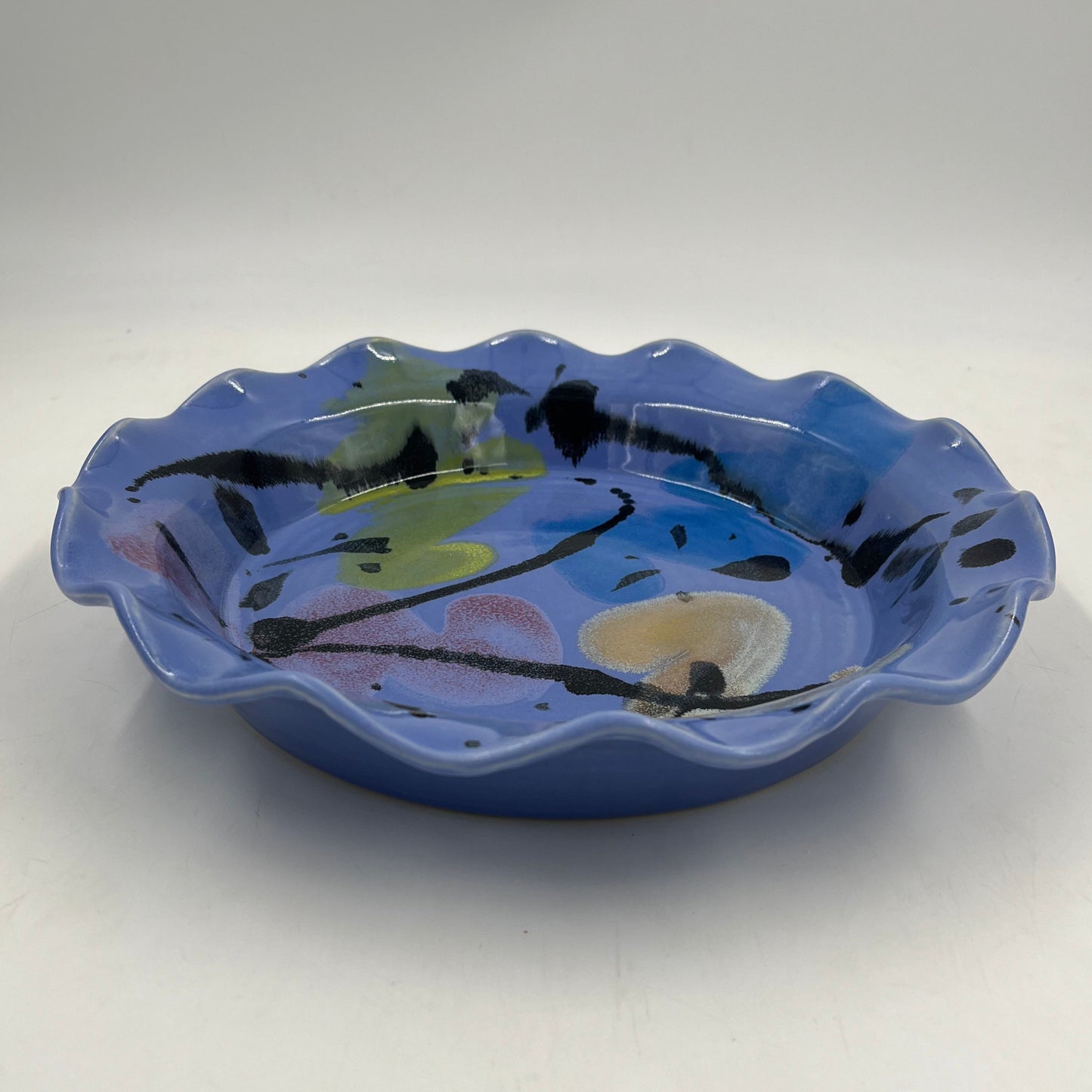 Hugs & Kisses Pie Plate - Lasser Ceramics