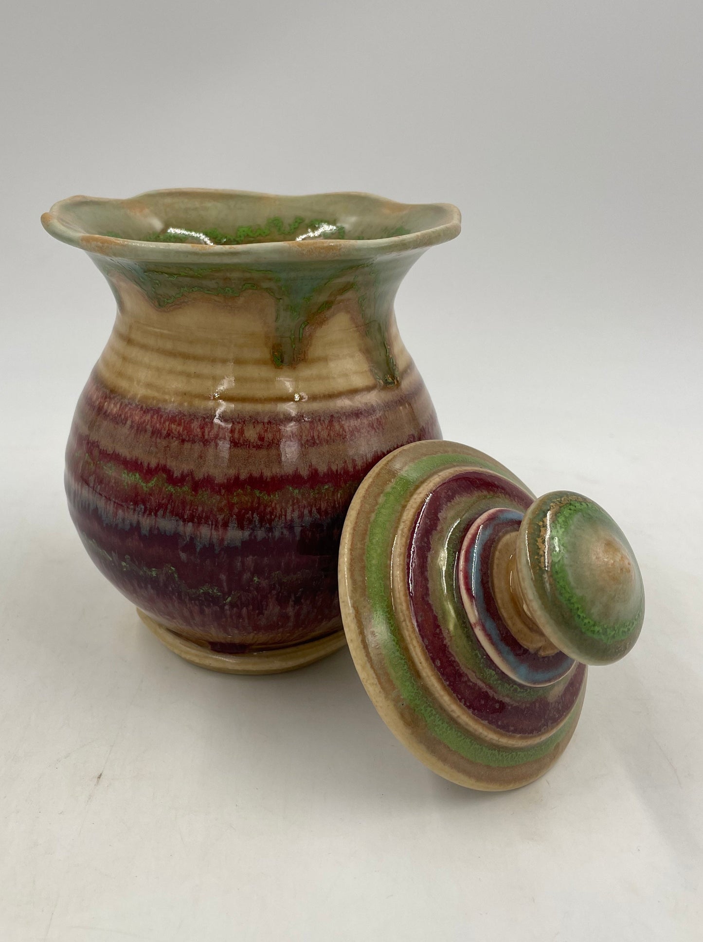 Spanish Scalloped Rim Jar - Lasser Ceramics