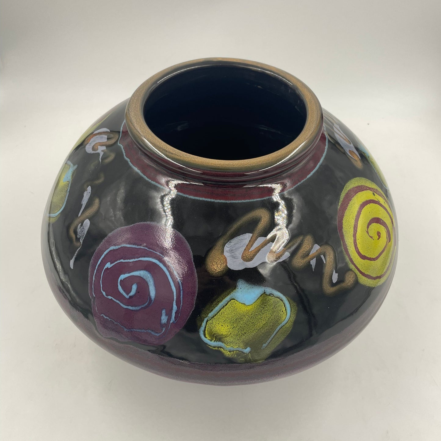 Black Out Globe Vase - Lasser Ceramics