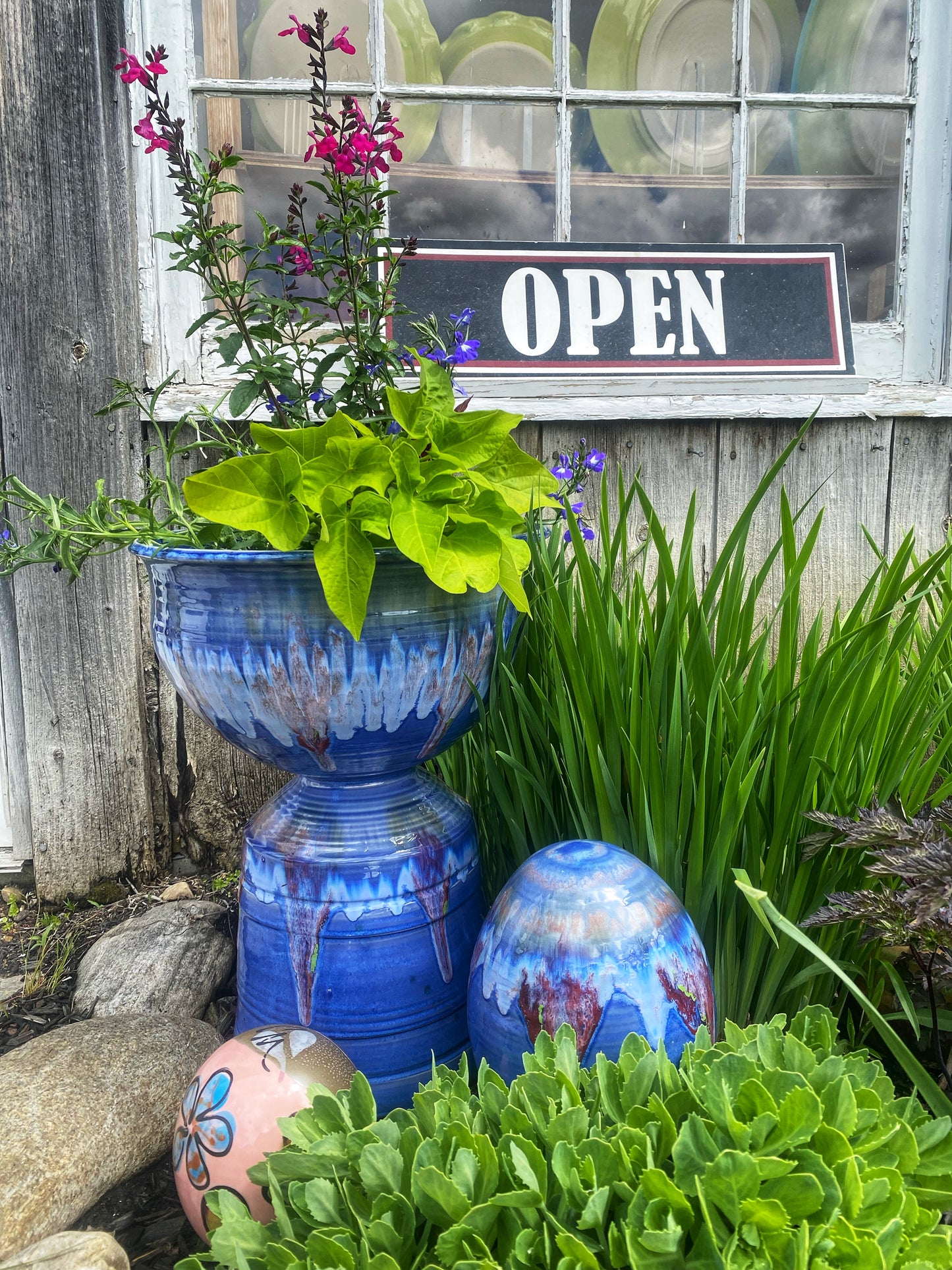 Blue Moon Pedestal Planter