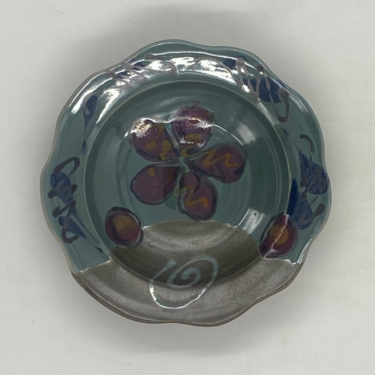 Green Poppy Carved Rim Bowl - Lasser Ceramics