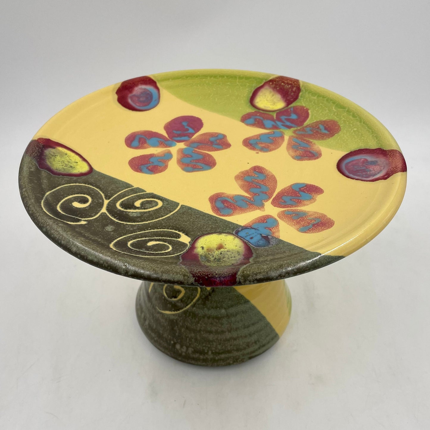 Marigold Poppy Cake Plates - Lasser Ceramics