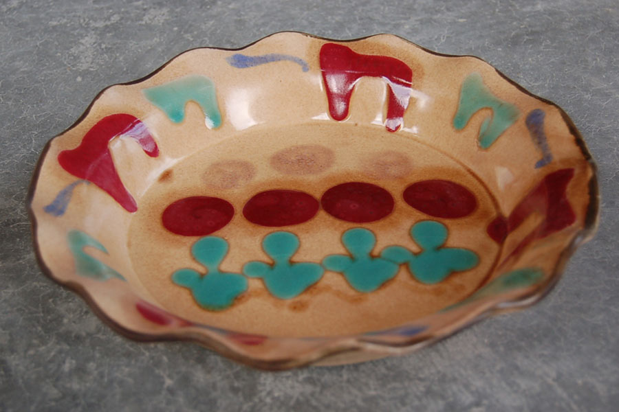 Red Tulip Pie Plate - Lasser Ceramics