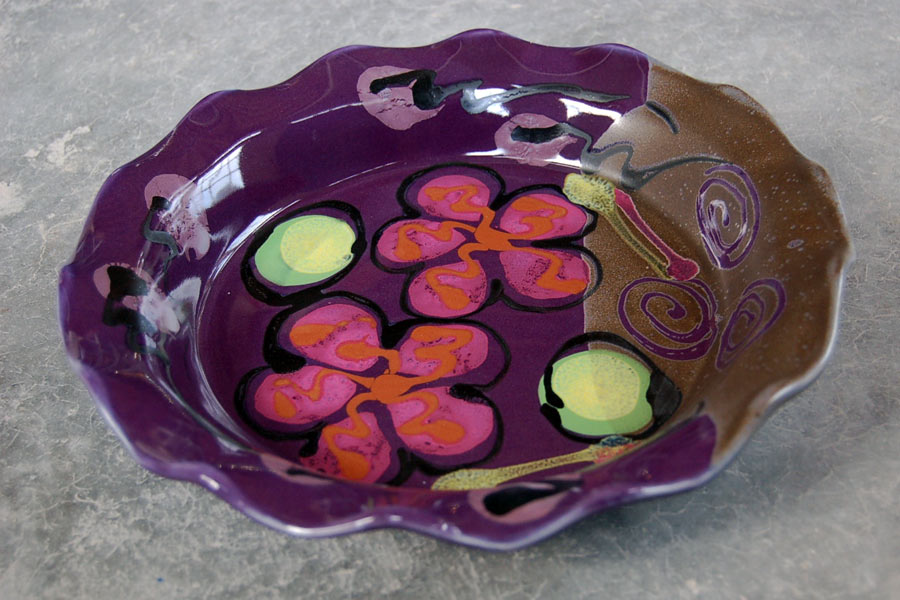 Purple Poppy Pie Plate - Lasser Ceramics