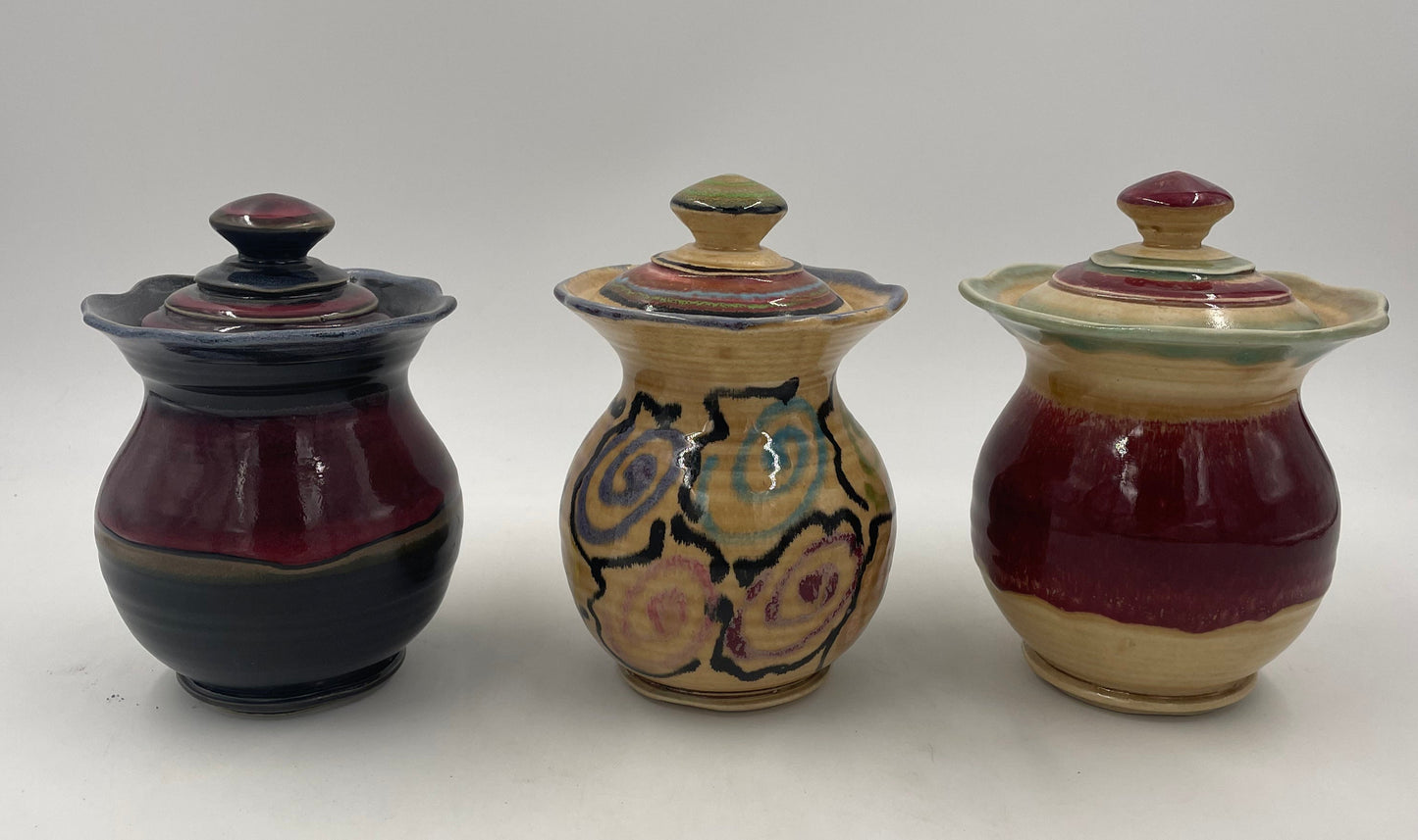 Detroiter Scalloped Rim Jar - Lasser Ceramics