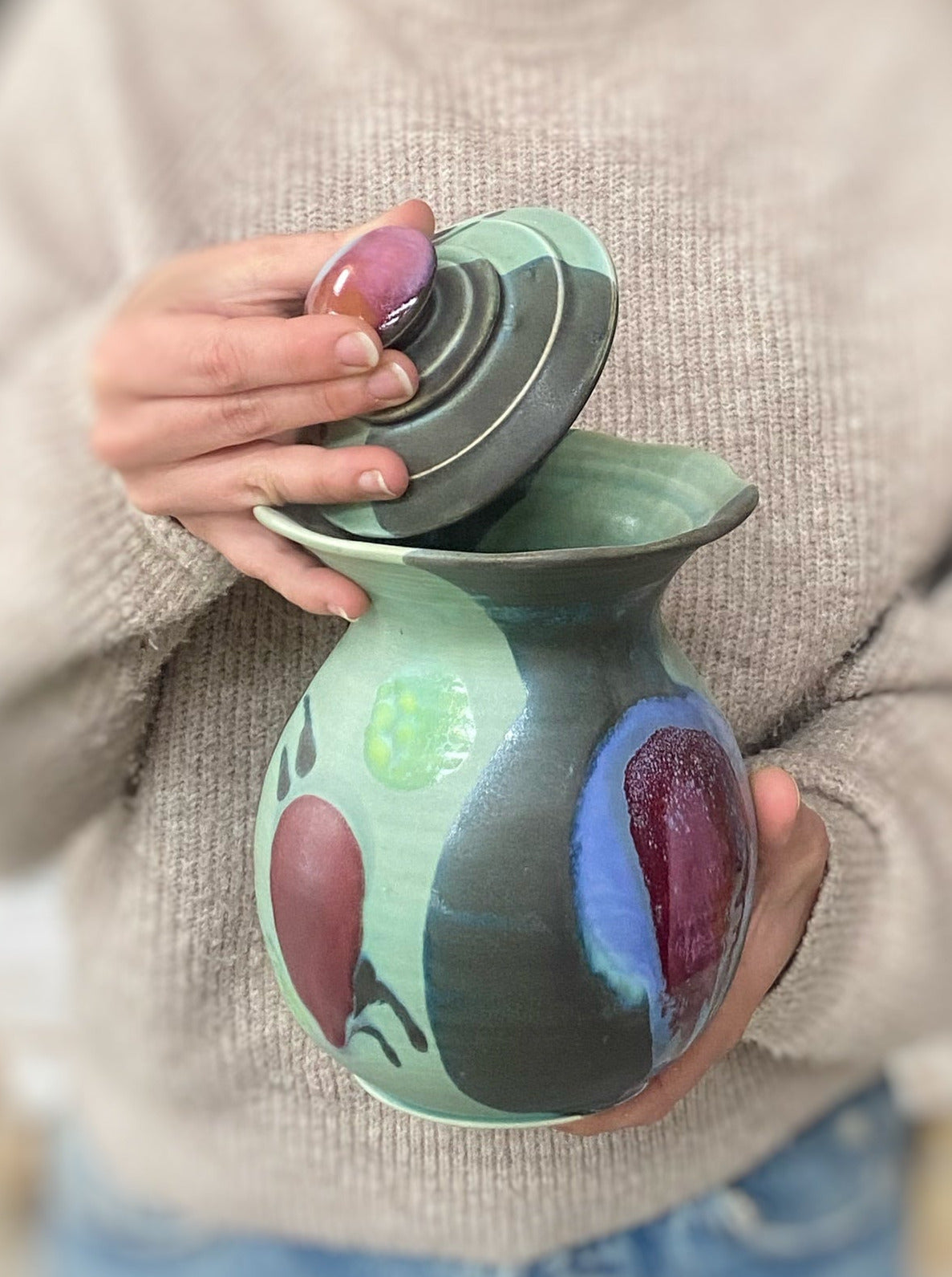 Green Black Scalloped Rim Jar