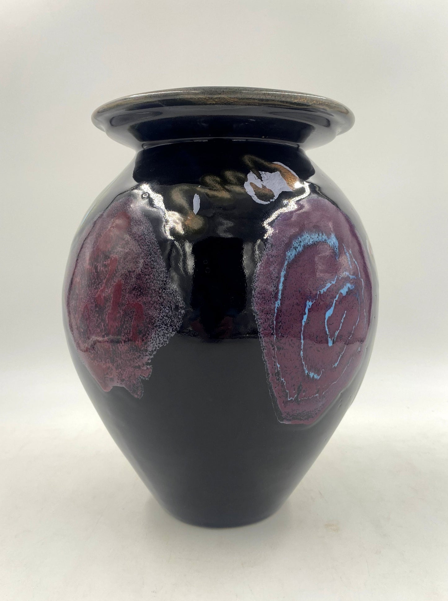 Black Out Classic Vase