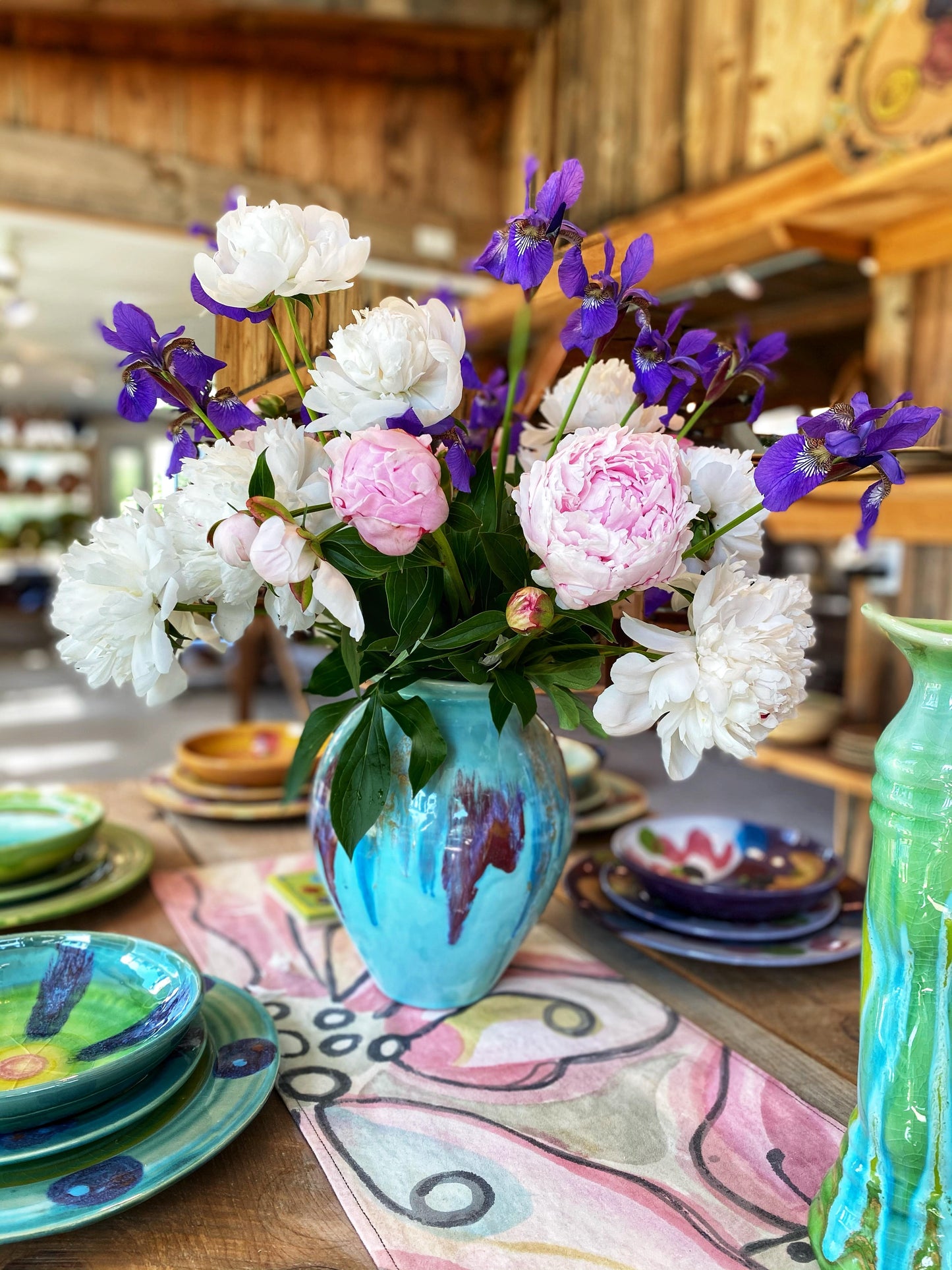 Sand Dollar Classic Vase - Lasser Ceramics