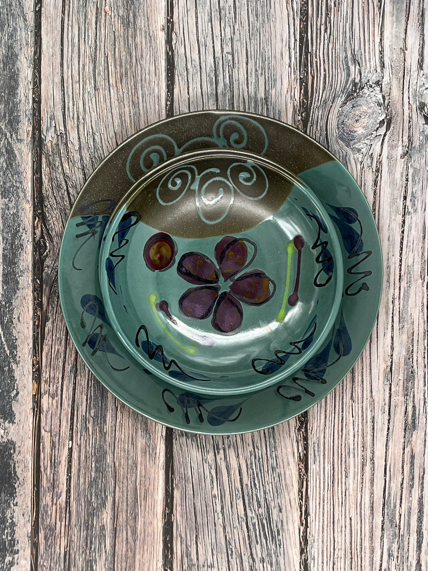 Green Poppy Place Setting