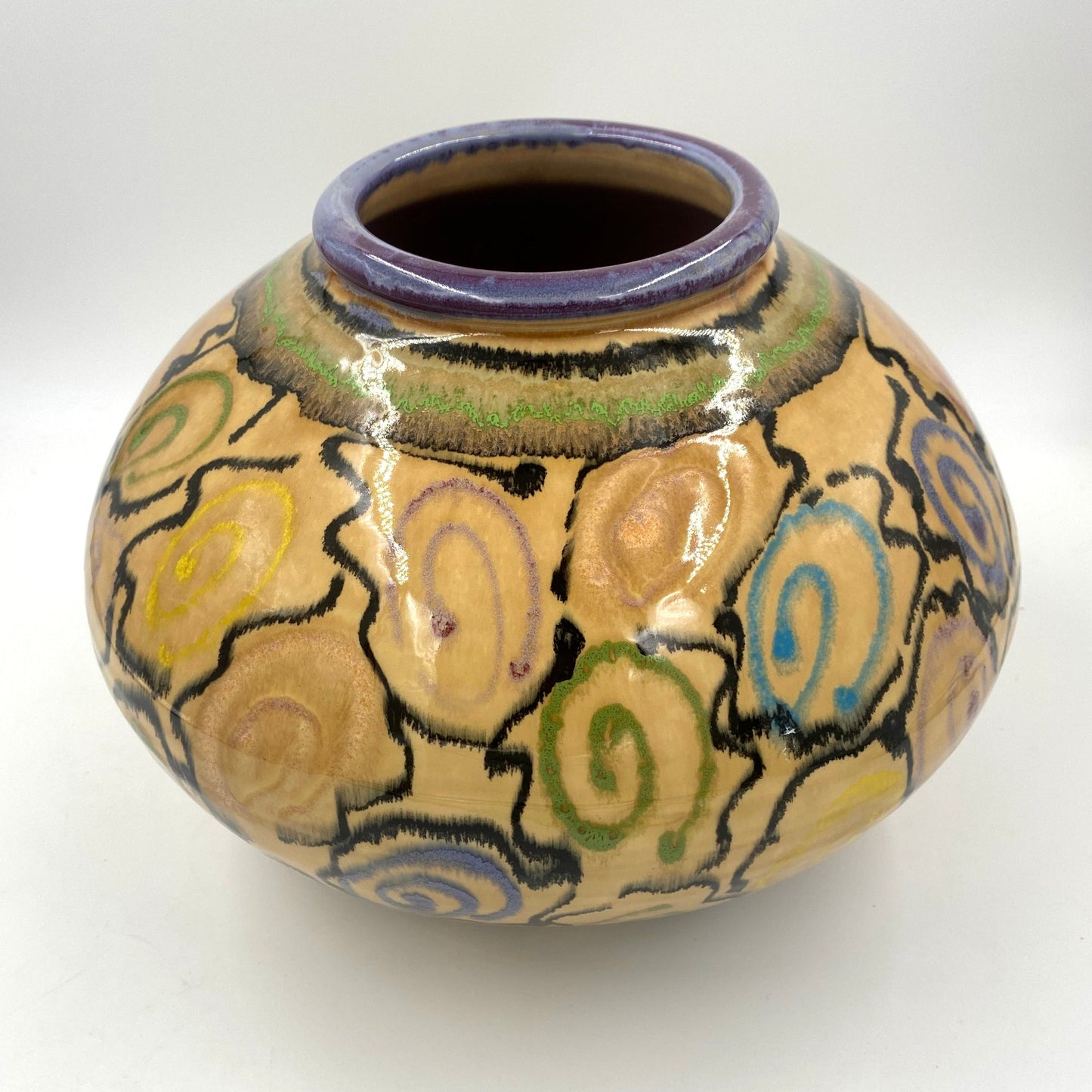 Detroiter Globe Vase