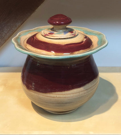 Red Tulip Scalloped Rim Jar